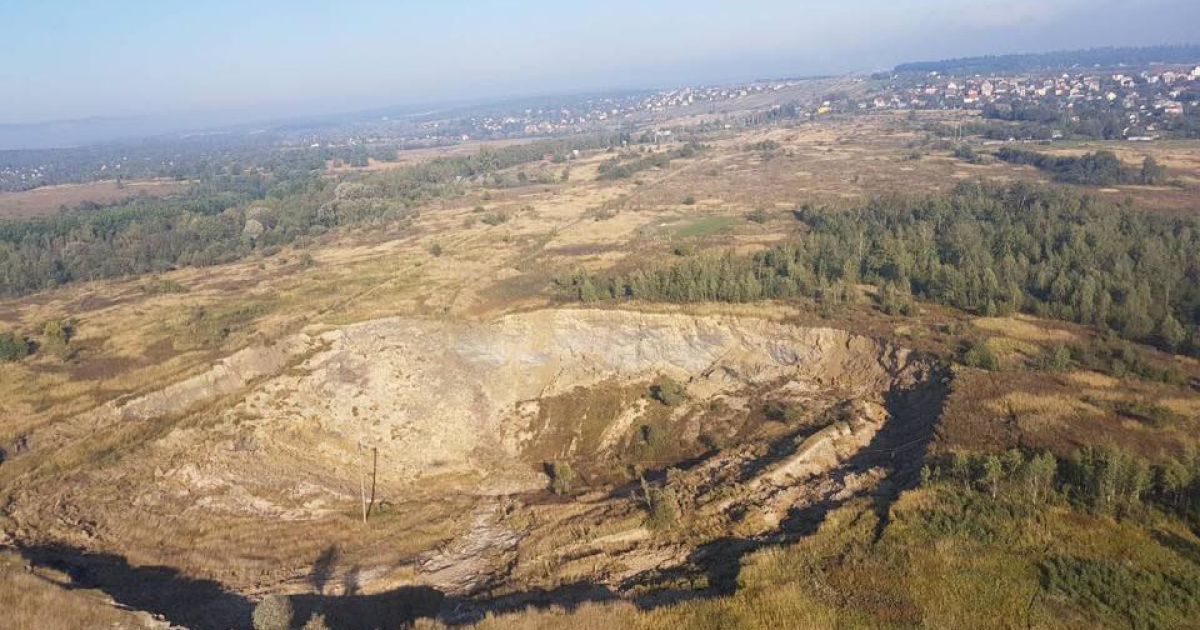 Очевидцы рассказали о землетрясении на Львовщине, образовавшем гигантскую пропасть