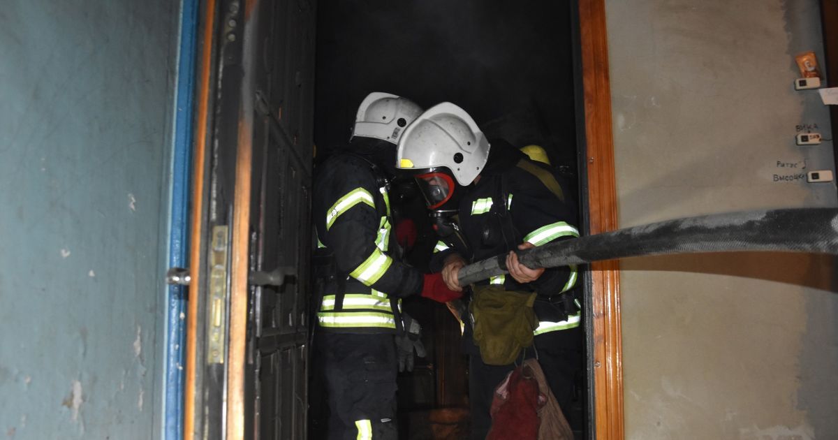 пожежа в багатоповерхівці в Одесі_2 / © Головне управління ДСНС України в Одеській області