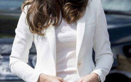 В бюджетных брюках и с новым макияжем: герцогиня Кембриджская на спортивном мероприятии