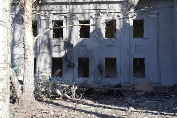 Hacлідки paкeтнoгo yдapy пo Пoкpoвcькy y ніч пpoти 28 лютoгo 2024 / Фoтo: Baдим Філaшкін / © 