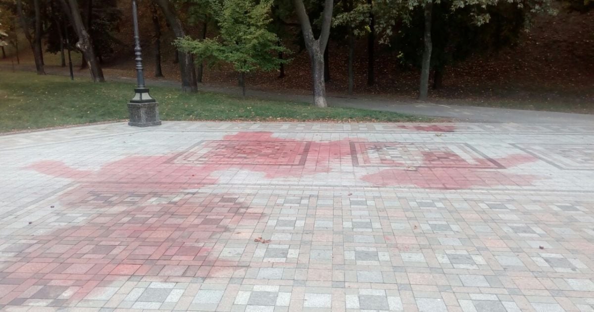 пам’ятник Володимиру Великому у фарбі_8 / © 112 Україна