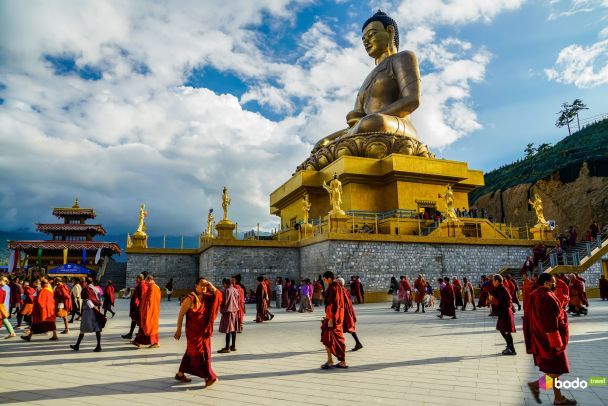 Статуя Будды Шакьямуни / © Bodo Travel