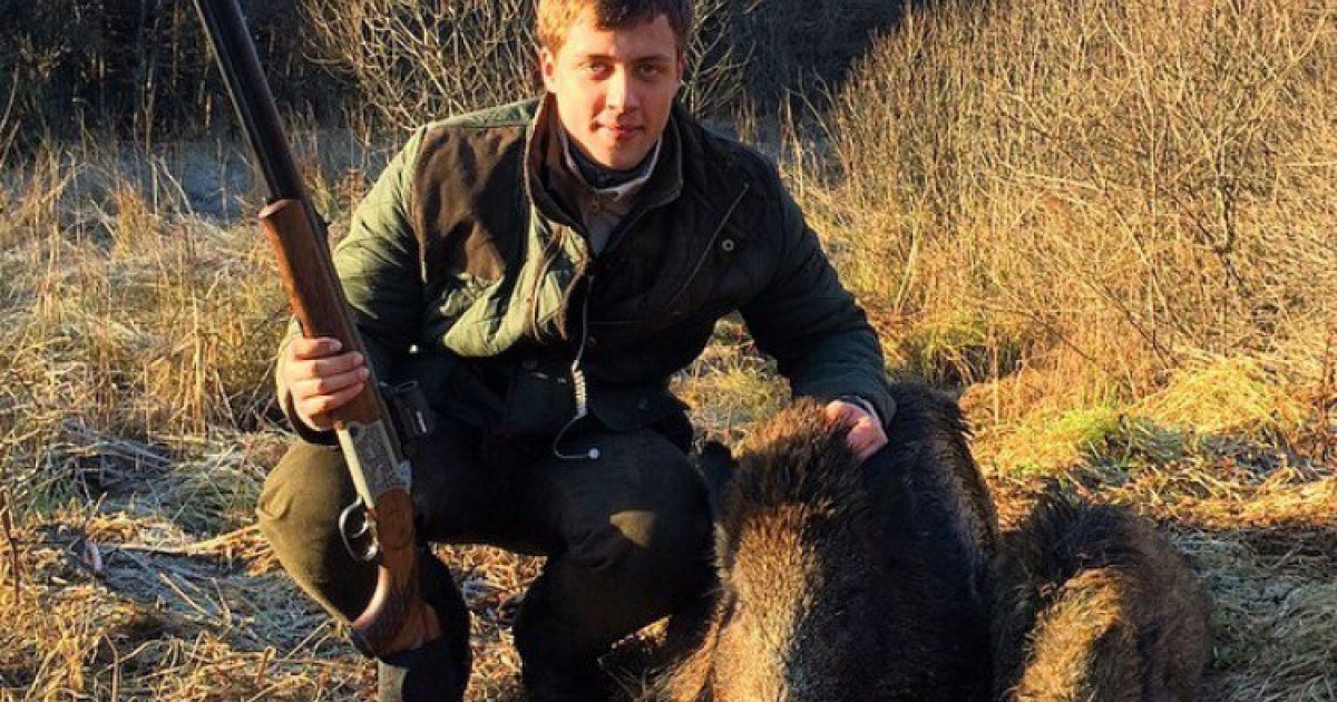 Охотничьи трофеи и роскошное авто. Что постит в Сети внук экс-главы СБУ Радченко