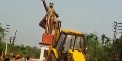 Ленинопад в Индии. В одном из штатов снесли памятник "вождю" и поиграли его головой в футбол