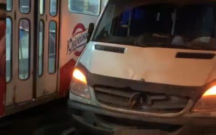 У Дніпрі п'яний водій мікроавтобуса збив чотирьох пішоходів
