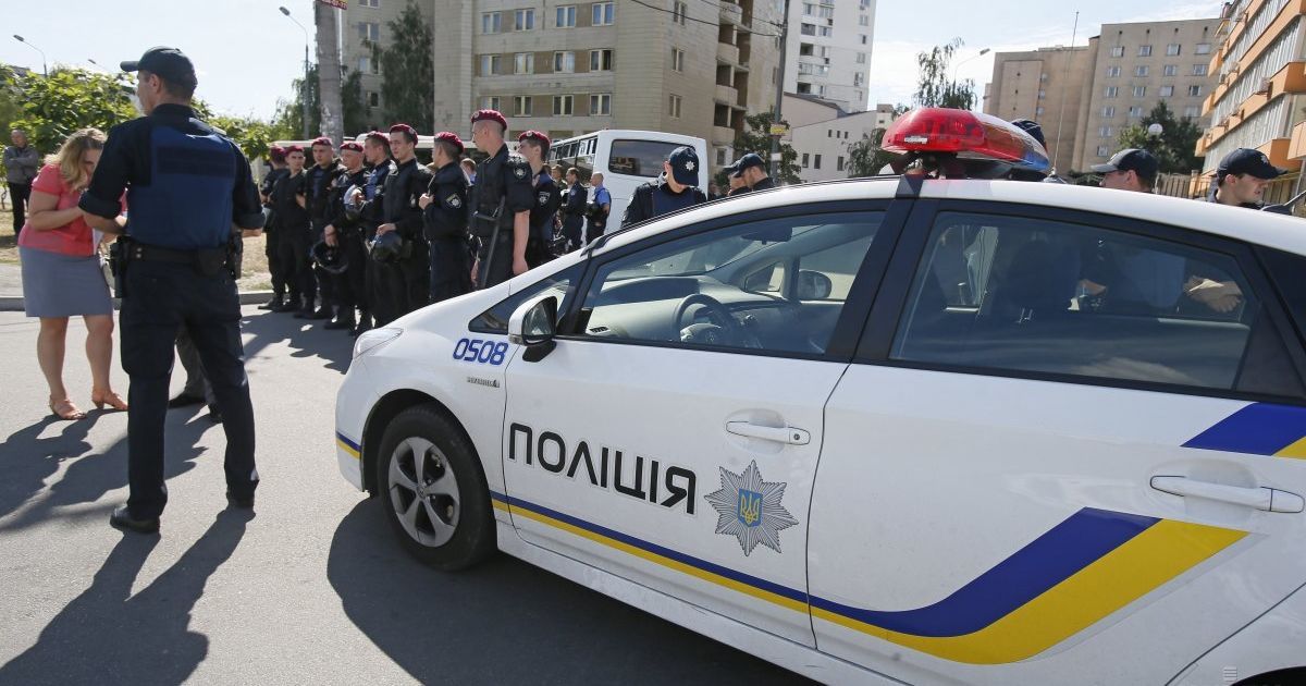 Поліція заперечує, що наряд викликали до квартири з замореними голодом дітьми
