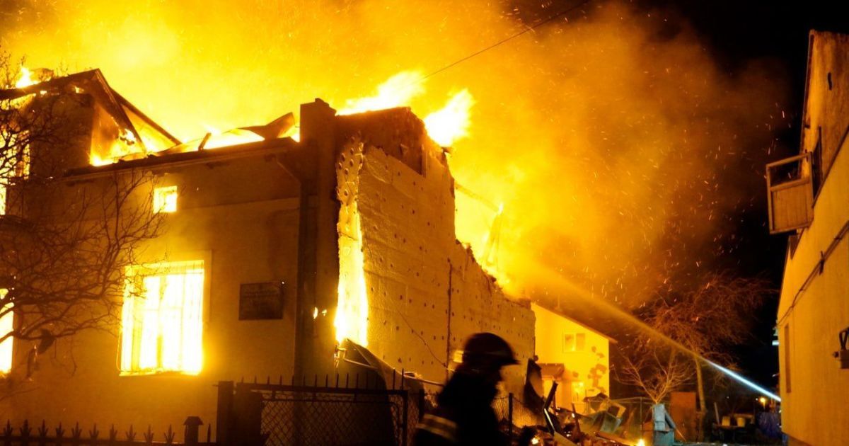 Пожар во Львовской области после удара дронов