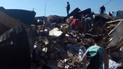 У Києві вночі розтрощили нову порцію МАФів: люди ходять по горах сміття