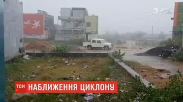 В очікуванні смертоносного шторму: на Індію суне тропічний циклон "Фані"