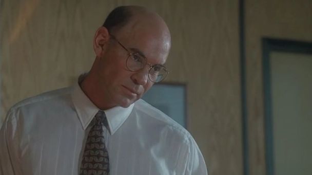 Митч Пиледжи в роли Уолтера Скиннера / © скриншот из видео