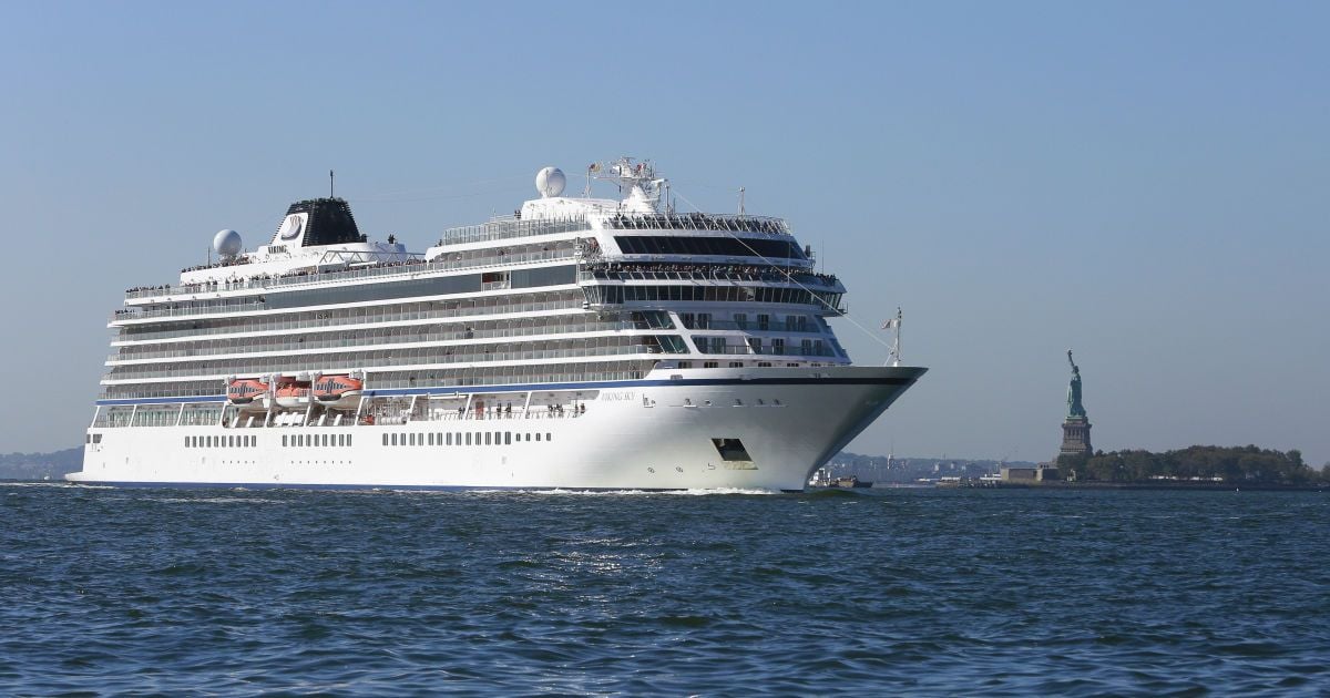 Лайнер Viking Sky 2017-го року у Нью-Йорку