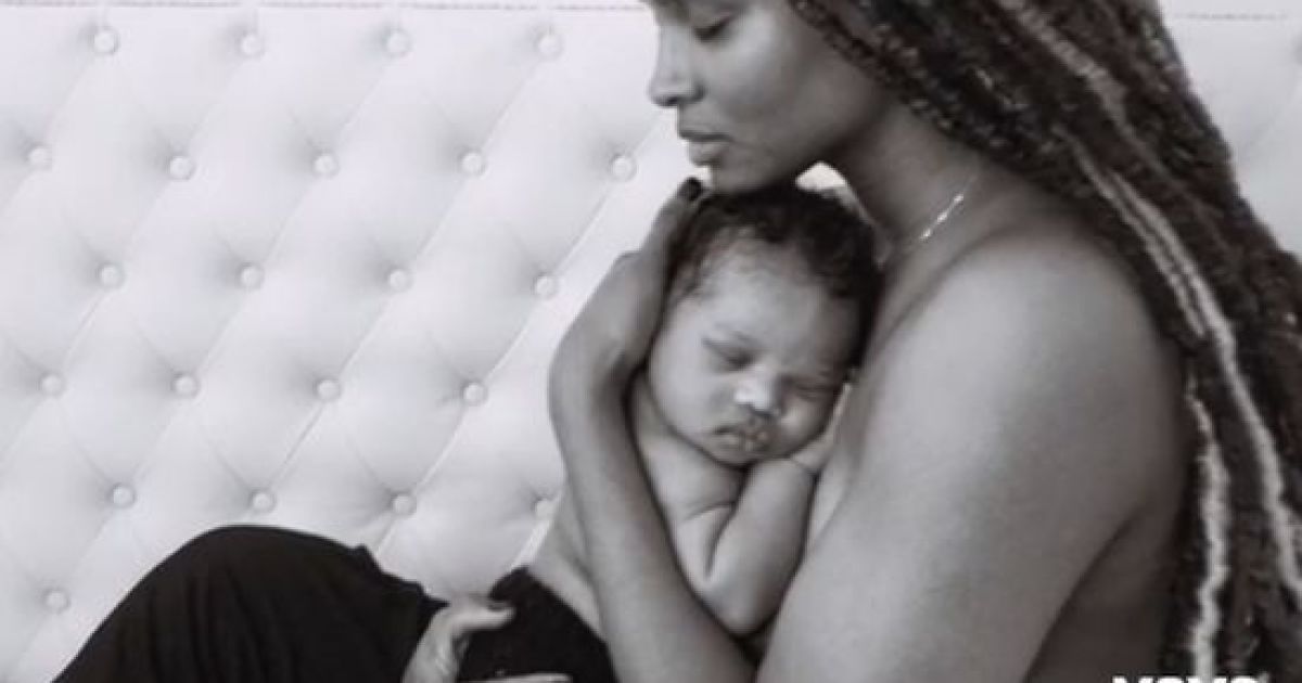 Сиара с сыном Фьюча