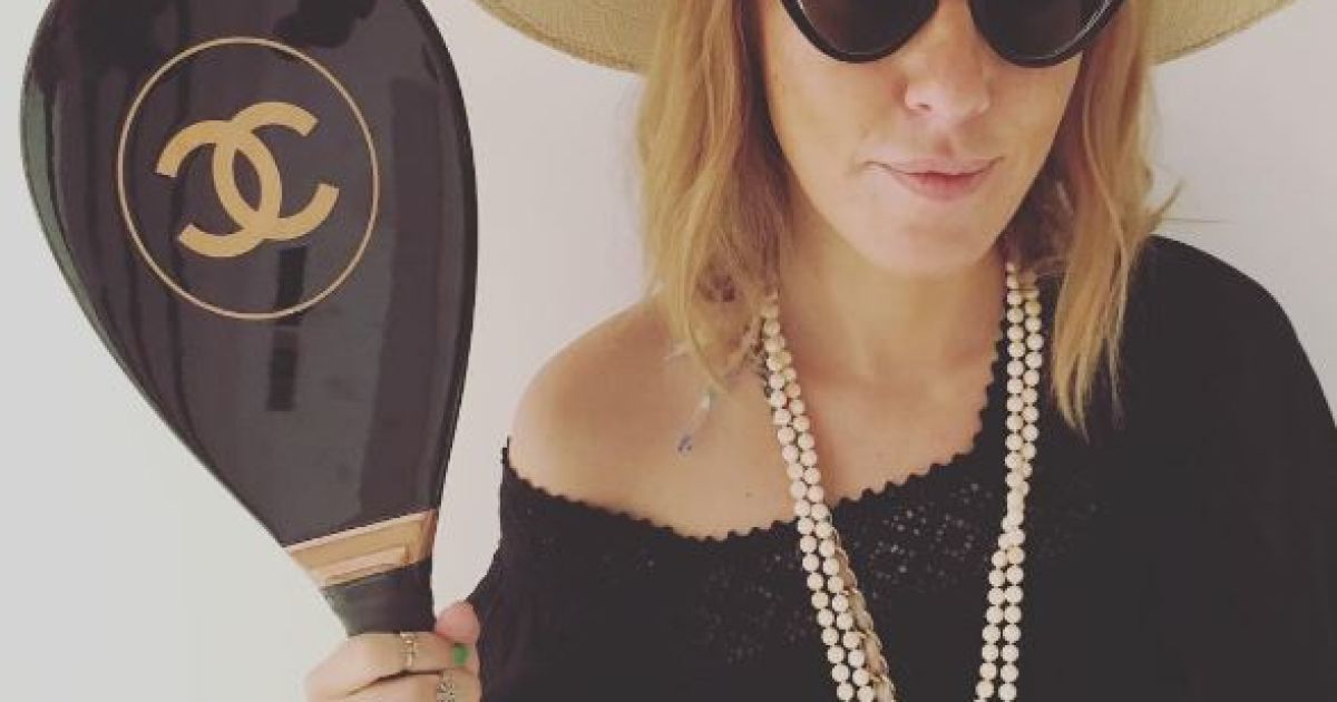 Вагітна Собчак у купальнику спантеличила прихильників відсутністю округлого животика