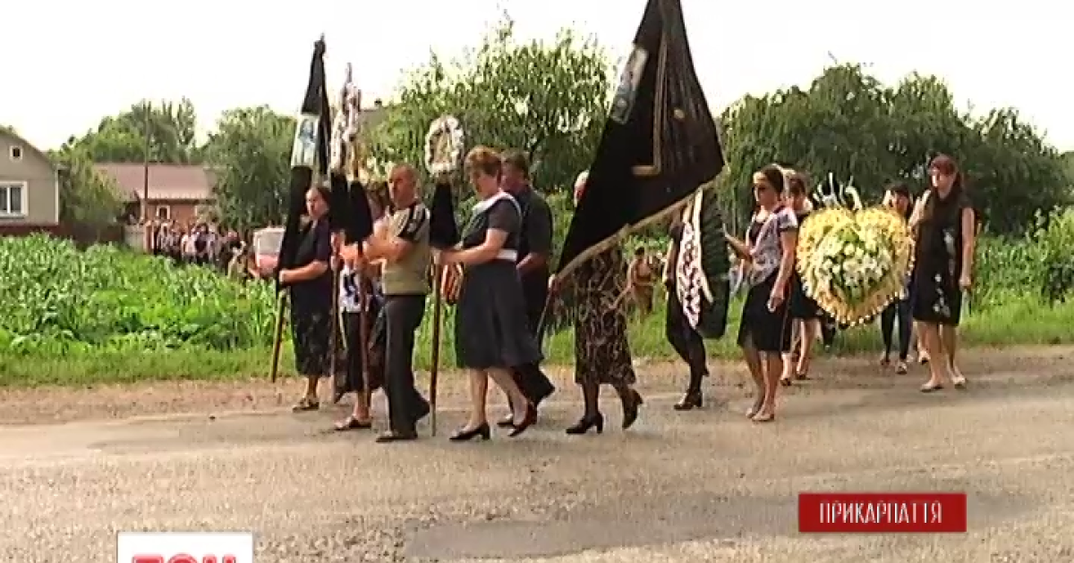 На Прикарпатье пьяный священник на джипе сбил группу людей и скрылся с места ДТП