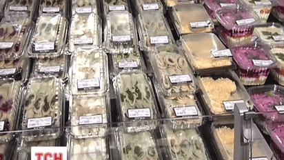 На прилавках столичных магазинов можно встретить испорченные жарой продукты