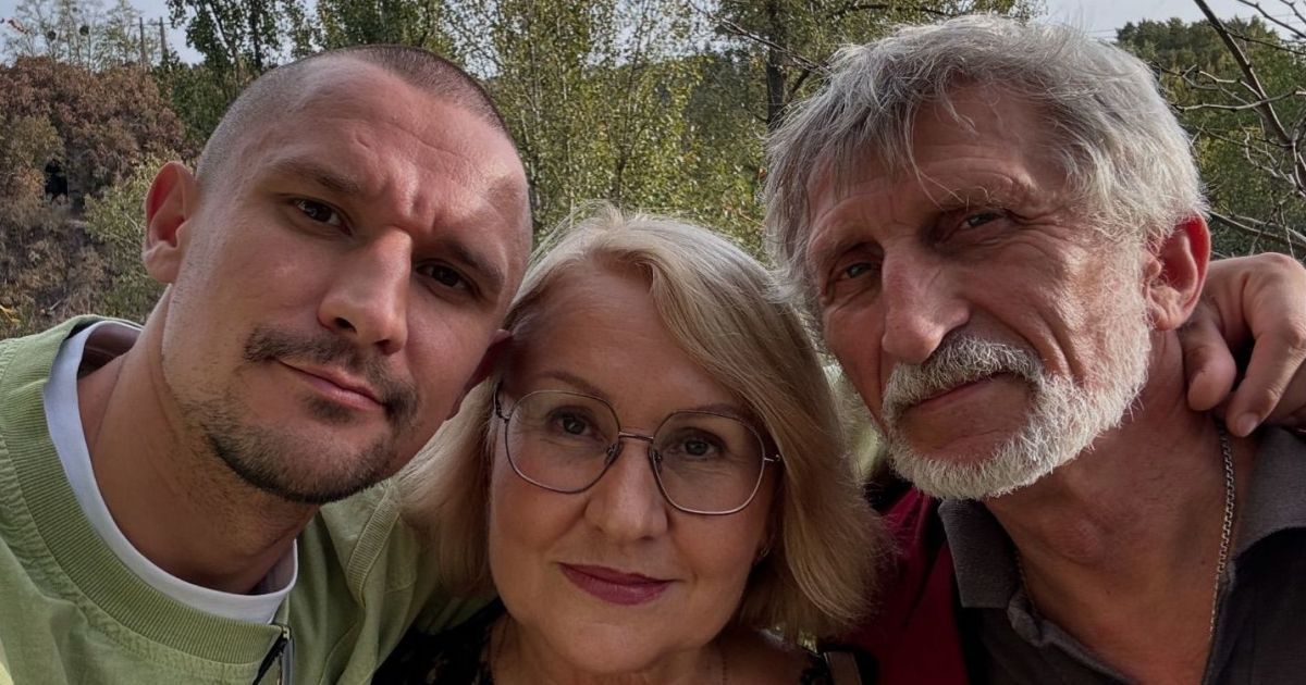 Тарас Цимбалюк з батьками