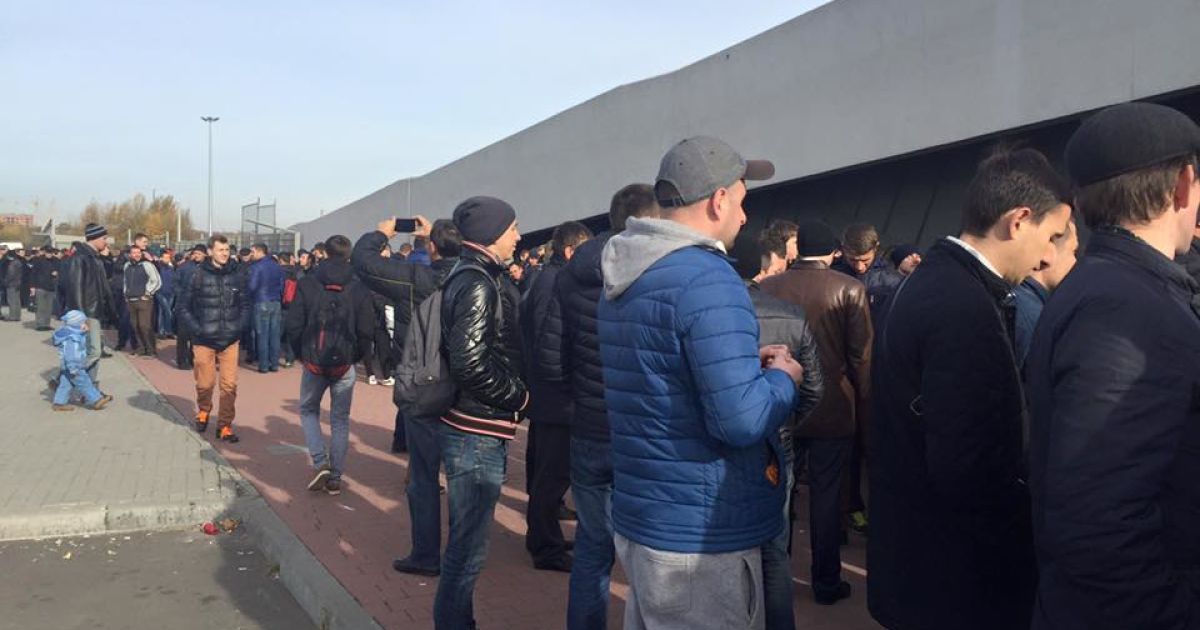 Ажиотаж на матч Украина - Словения / © facebook.com/krutyakoff