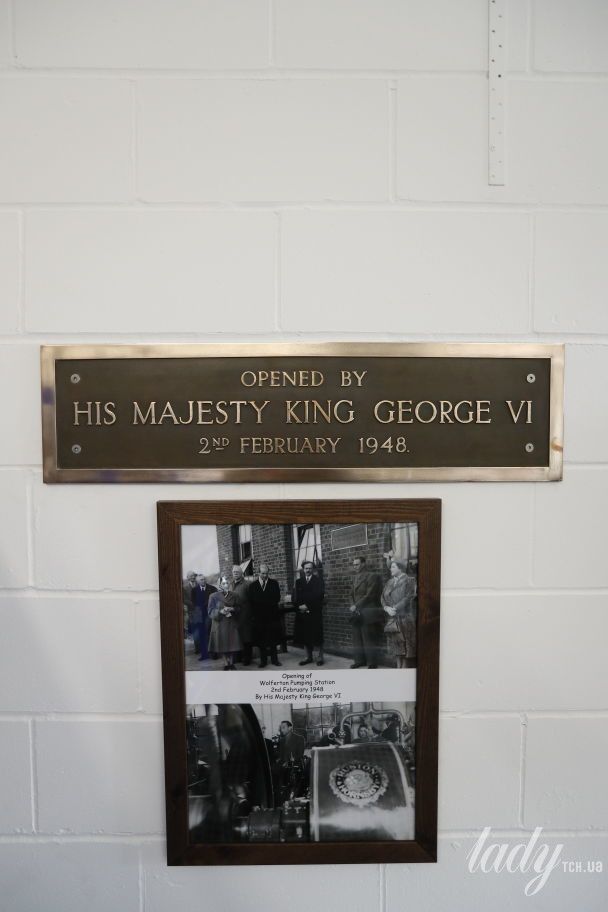 Король Георг VI на відкритті Вулфертонської насосної станції в Норфолку / © Getty Images