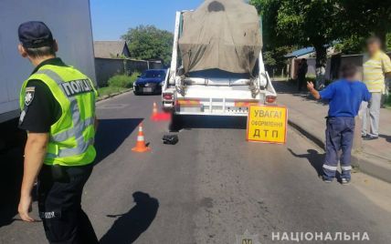В Одессе грузовик переехал насмерть женщину
