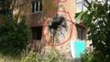 "Blind Adherence to the Instruction": Russian Invaders Replace Windows in Unsafe Houses in Mariupol