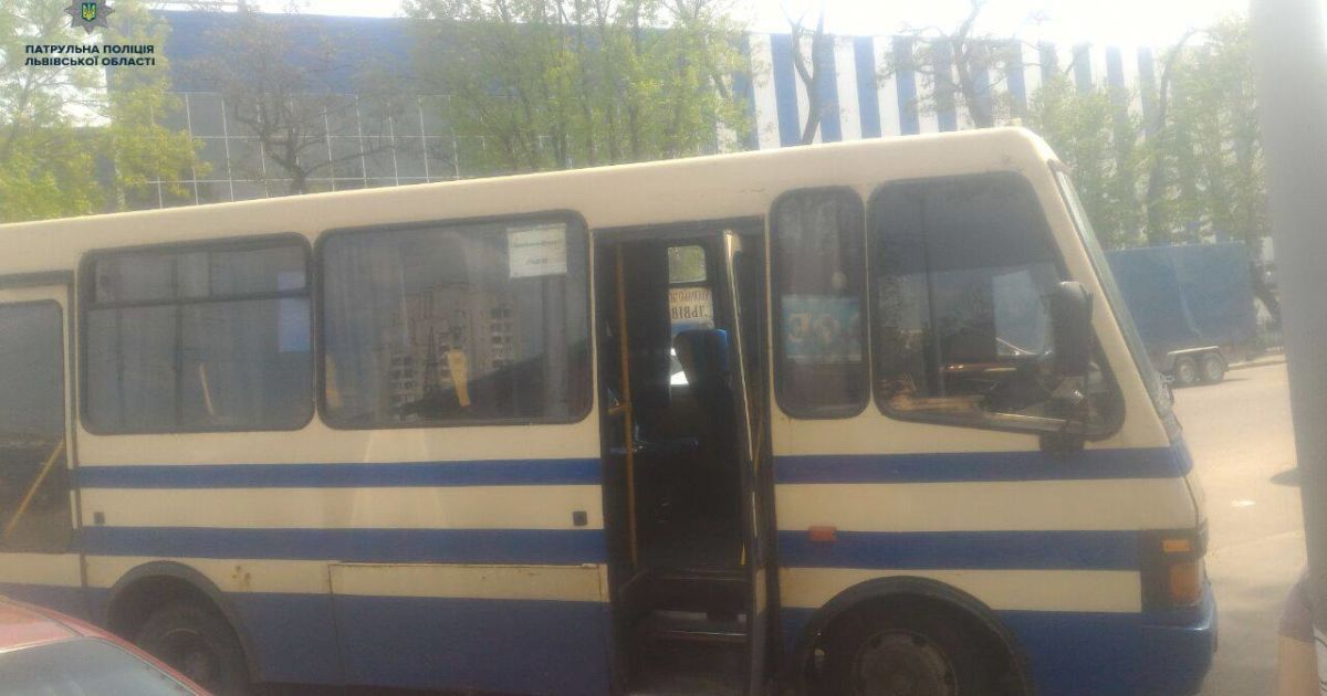 4 ДТП за участі маршруток за добу_4 / © facebook.com/Патрульна поліція Львова