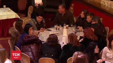 У Дніпрі заради порятунку дітей влаштували чаювання з Русланом Ротанем