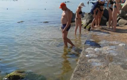 "Кладбища медуз-гигантов": на каких курортах в Украине невозможно купаться и почему