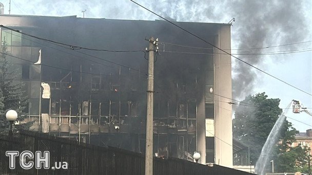 В Киеве в результате атаки РФ разрушено бывшее посольство одной из европейских стран