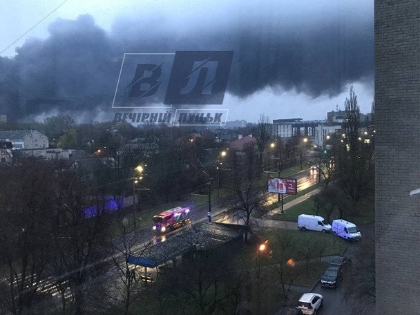 Наслідки атаки на Луцьк. Фото: Телеграм-канал Вечірній Луцьк