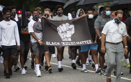 Отчет: 93% протестов Black Lives Matter в США были мирными