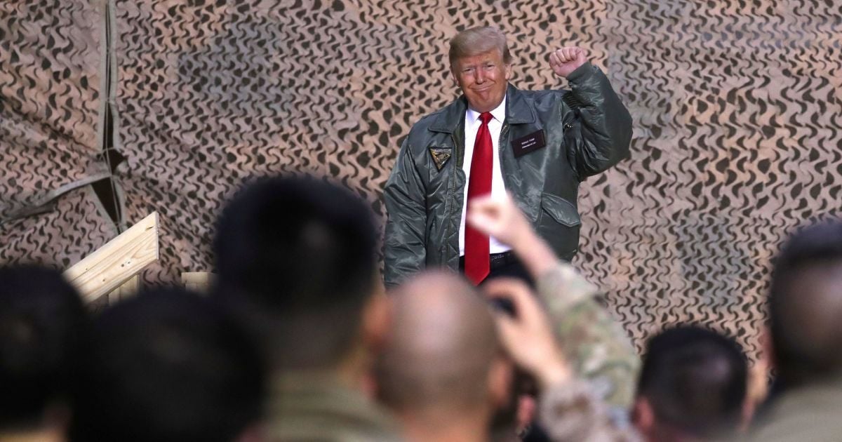 Трамп обіцяє "не кидати" Ірак без американських військ