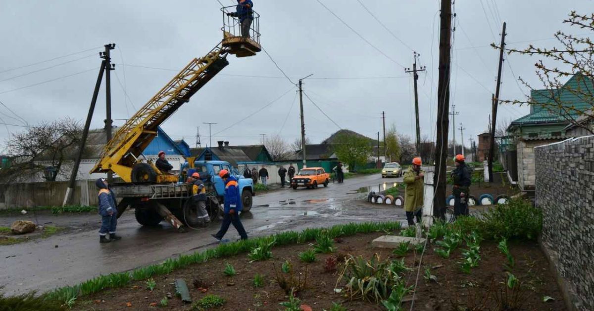 Мар'їнка після нічного обстрілу бойовиків_3 / © Facebook/Жебрівській