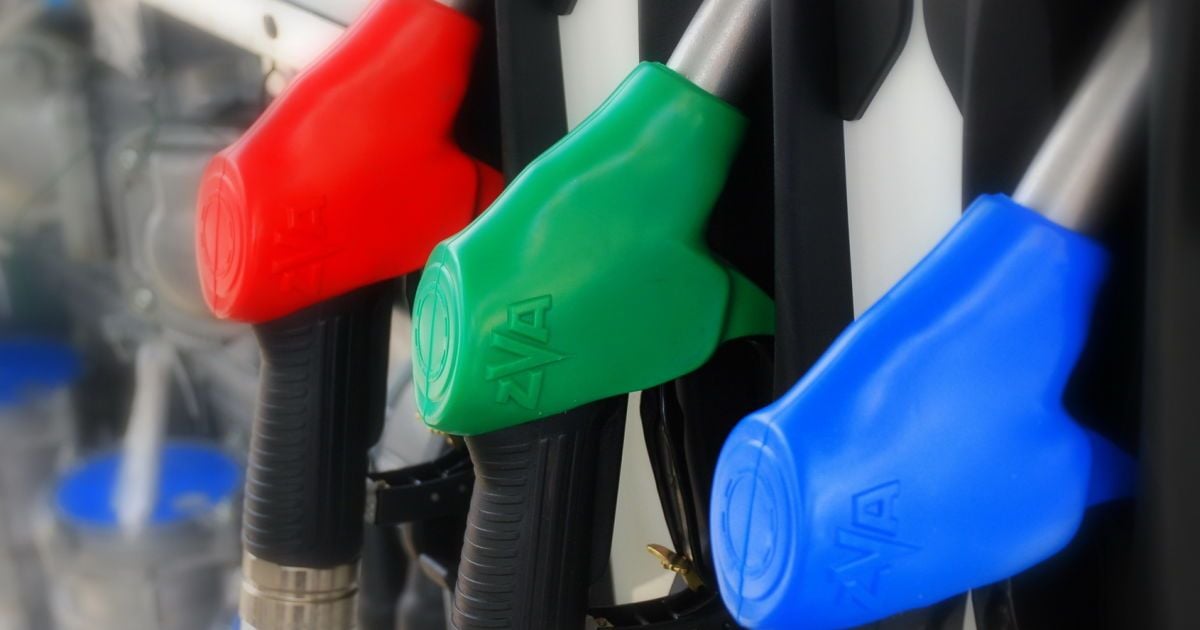 Скільки коштує заправити авто на АЗС вранці 22 червня