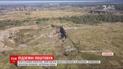 На Львівщині рятувальники стежать за велетенським проваллям після землетрусу