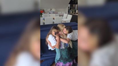 Камалия приехала в Лондон и показала, какой сюрприз сделала для 10-летних дочерей