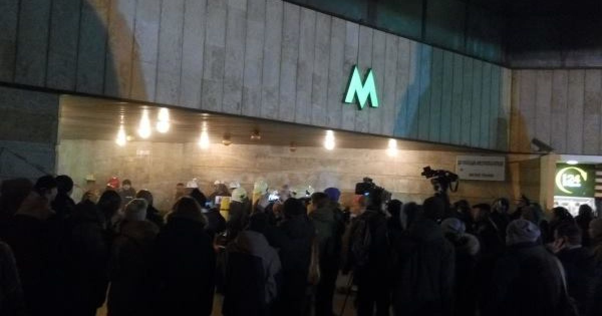 Рятувальники розповіли, що горіло на станції метро "Площа Льва Толстого"