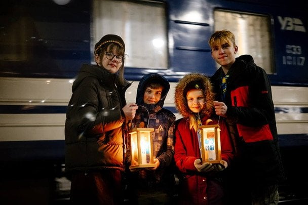 Вифлеємський вогонь миру вже в Києві.  / © Укрзалізниця