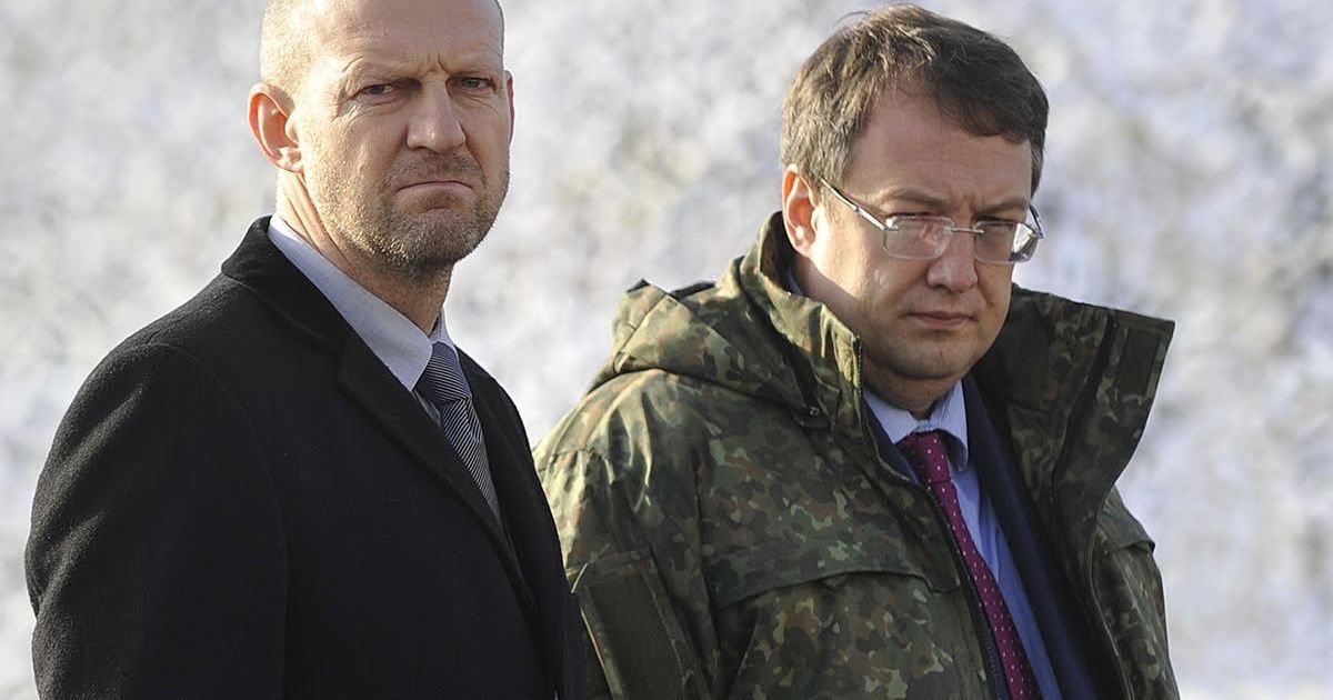 Турчинов та Аваков відкрили на Київщині меморіал загиблим героям_2 / © Інформаційно-аналітичний центр РНБО