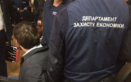 В Харькове госисполнитель погорел на взятке в более чем 100 тыс. гривен