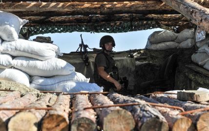 Боевики на Донбассе ранили двух украинских военных
