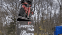 Демонтаж пам'ятника Пушкіну в Києві / Скриншот
