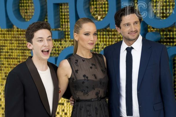 Ендрю Барт Фельдман, Дженніфер Лоуренс і Джин Ступніцкі / © Associated Press