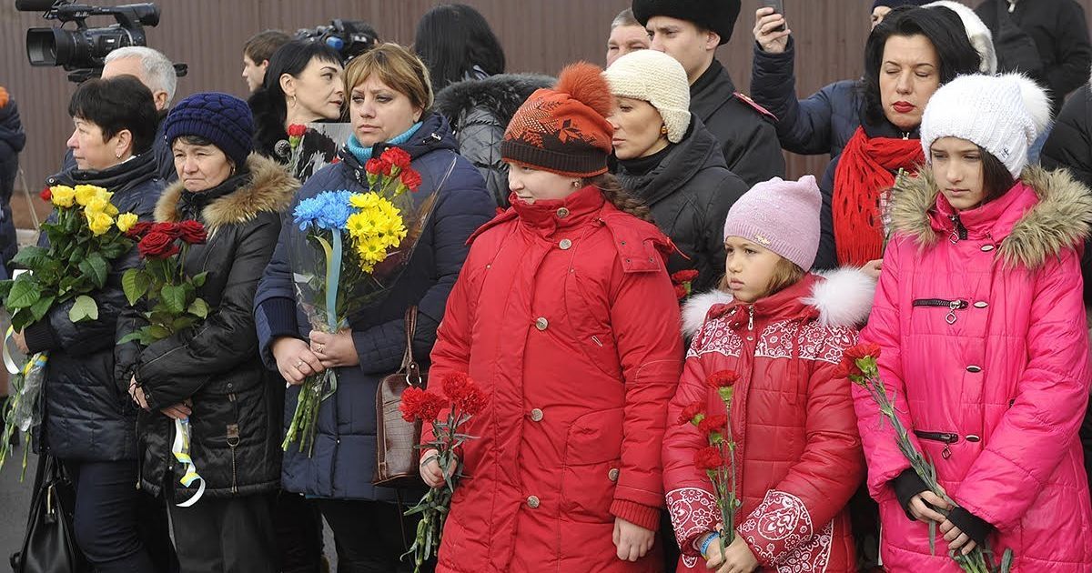 Турчинов та Аваков відкрили на Київщині меморіал загиблим героям_12 / © Інформаційно-аналітичний центр РНБО