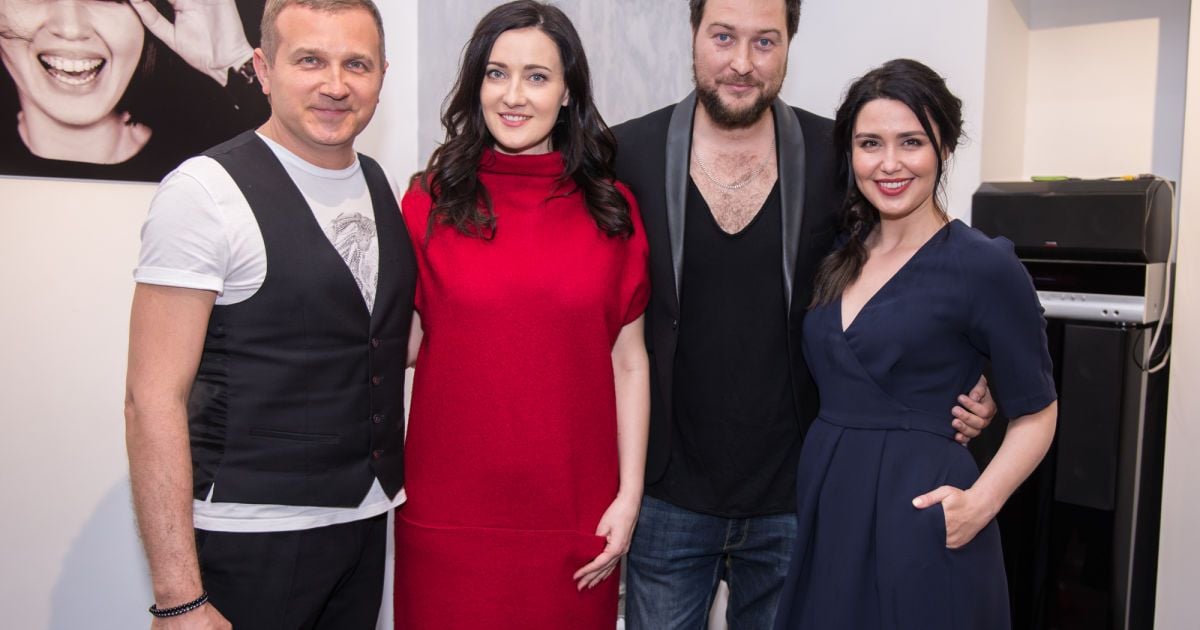 Звезды &laquo;1+1&raquo; приняли участие в фотовыставке Олега Богдана / © пресс-служба канала "1+1"