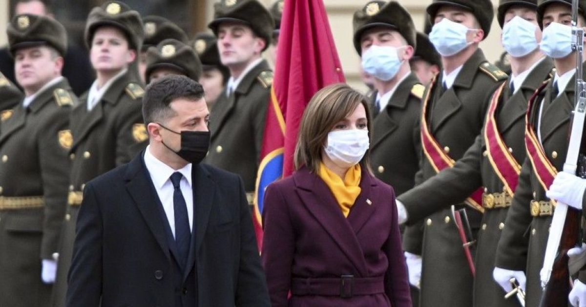 "Слава Україні": президентка Молдови використала патріотичне вітання на зустрічі із Зеленським