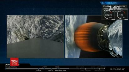 Власник приватної космічної компанії заявив про політ перших туристів на Місяць у 2018 році