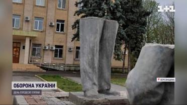 У Генічеську на Херсонщині окупанти встановили пам'ятник декомунізованому радянському вождю