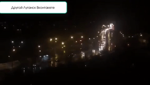 До Луганська, який не можуть поділити ватажки бойовиків, зайшла велика військова колона з Донецька