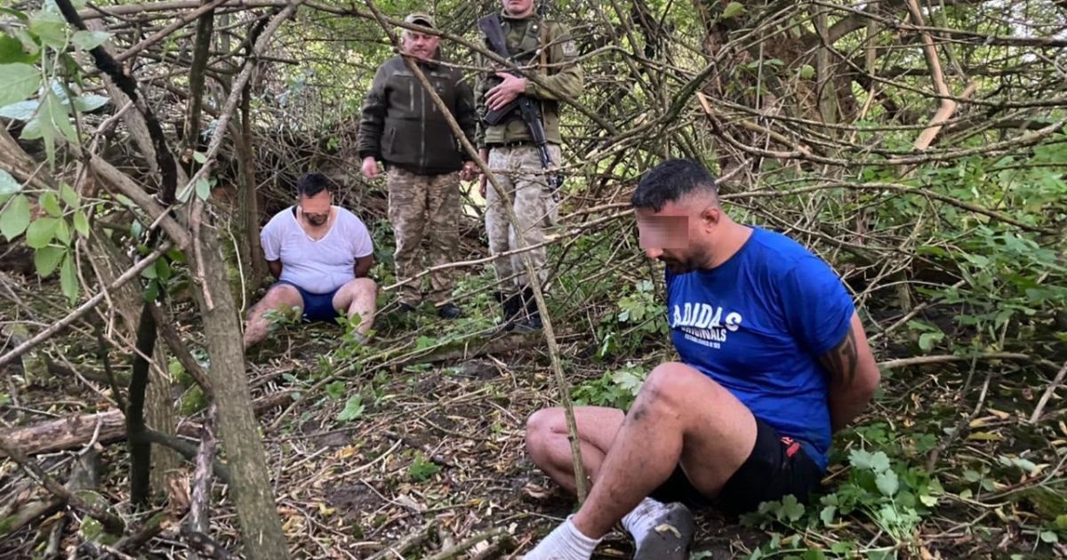 Иностранцы пытались нелегально попасть из Украины в Польшу, переплыв реку: течение вернуло их обратно