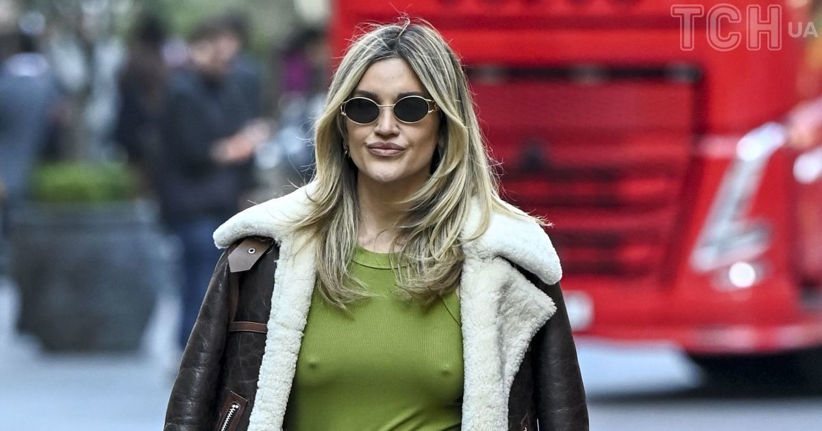 Ешлі Робертс